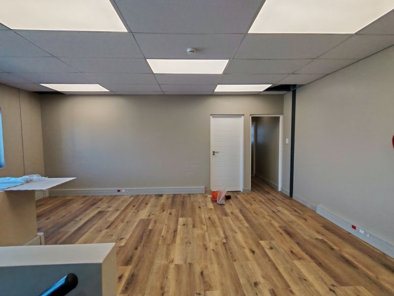 Brand New 770m2 Industrial Warehouse To Let in Firgrove , Somerset West. - Photo 2