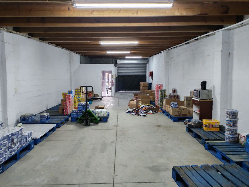 151m2 Industrial Unit To Let in Stikland. - Photo 6