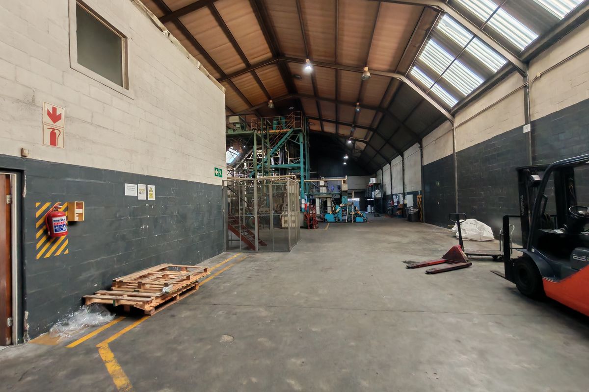 1575m2 Industrial Warehouse For Sale – Saxenburg Park 1. - Photo 2