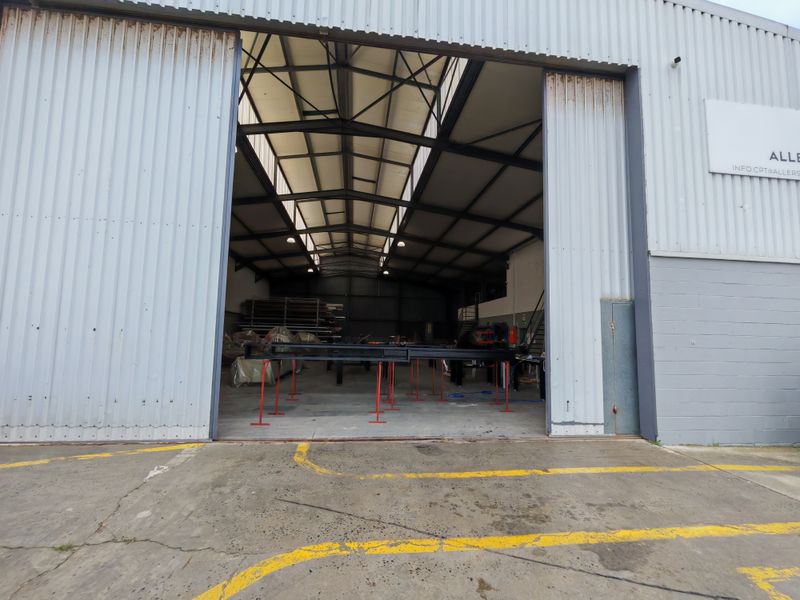800m2 Industrial Warehouse with 500 Amps To Let in the Strand. - Photo 5