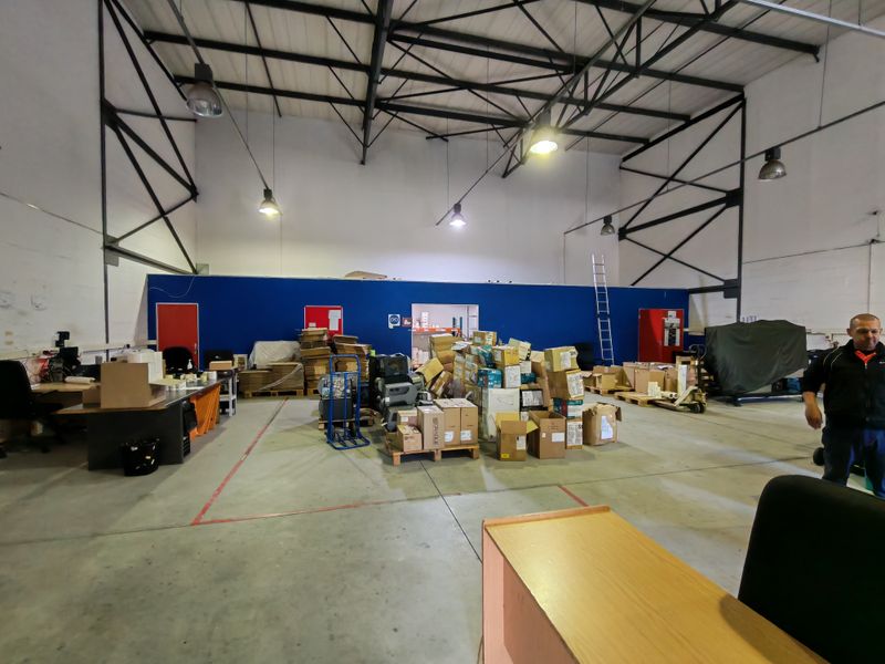 276m2  Warehouse TO LET in the Grove , Interchange ,Somerset West. - Photo 6