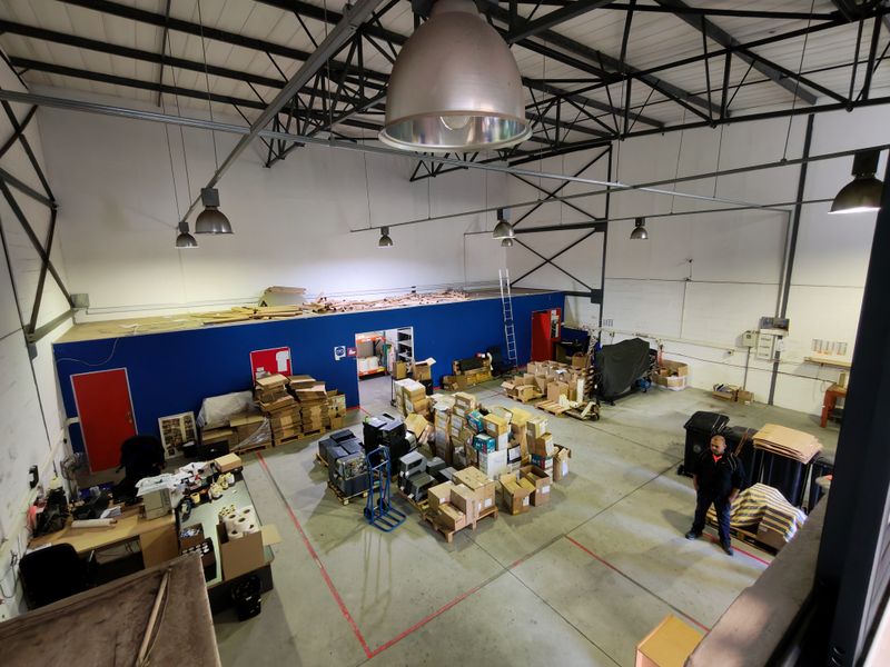 276m2  Warehouse TO LET in the Grove , Interchange ,Somerset West. - Photo 2