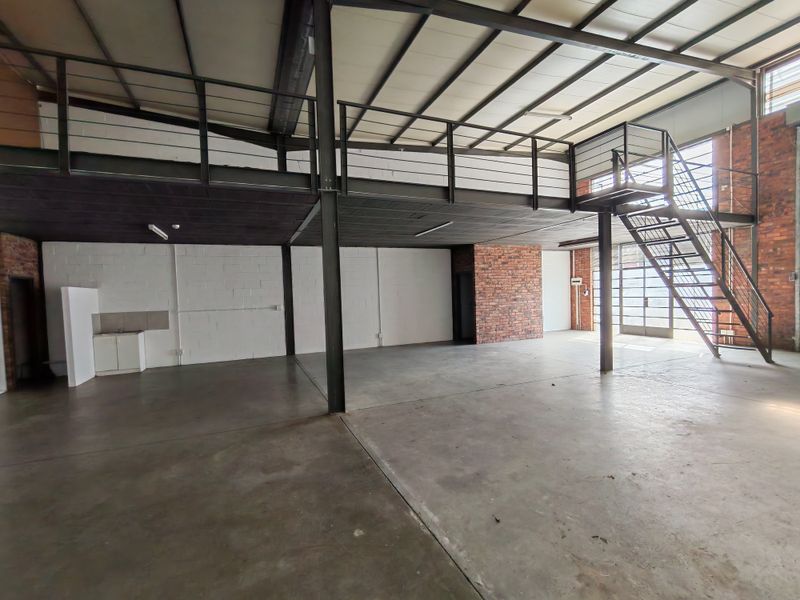 320m2 Warehouse with Office TO LET in Saxenburg Park, Blackheath. - Photo 5