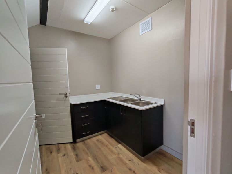 Brand New 851m2 Industrial Warehouse To Let in Firgrove , Somerset West - Photo 6