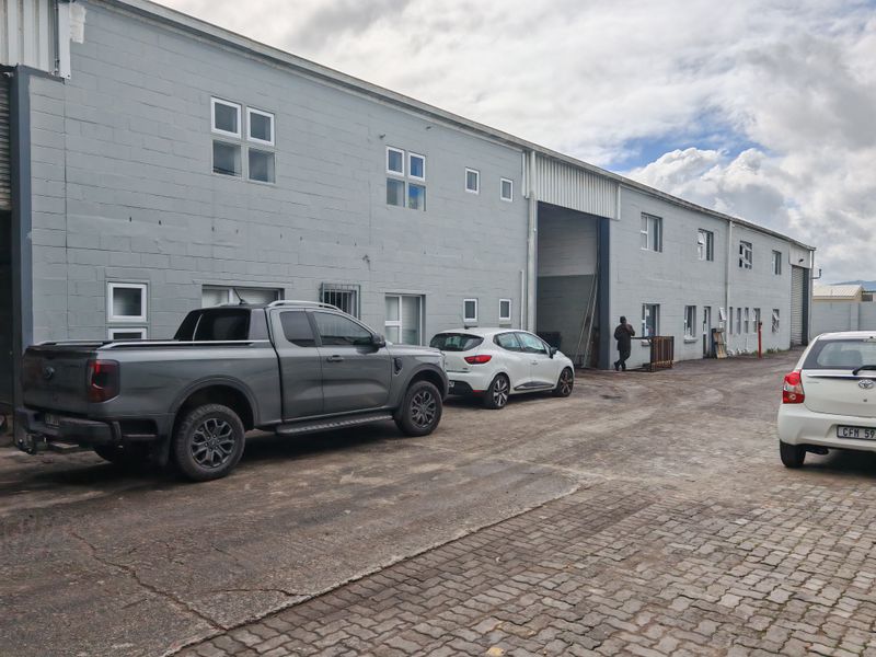 400m2 Industrial Warehouse To Let in the Strand. - Photo 8