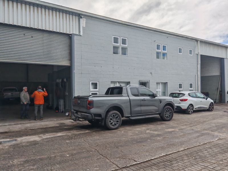 400m2 Industrial Warehouse To Let in the Strand. - Photo 9