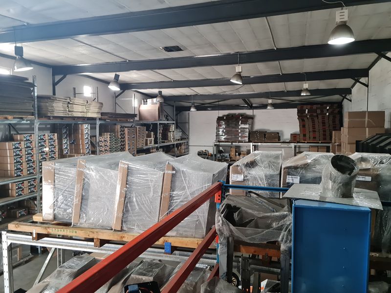 394m2 Warehouse with shared enclosed Yard/parking Area TO LET in Saxenburg Park, Blackheath. - Photo 9