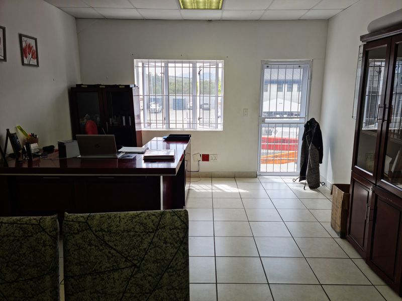 312m2 Warehouse with Yard Space TO LET in Saxenburg Park, Blackheath - Photo 3