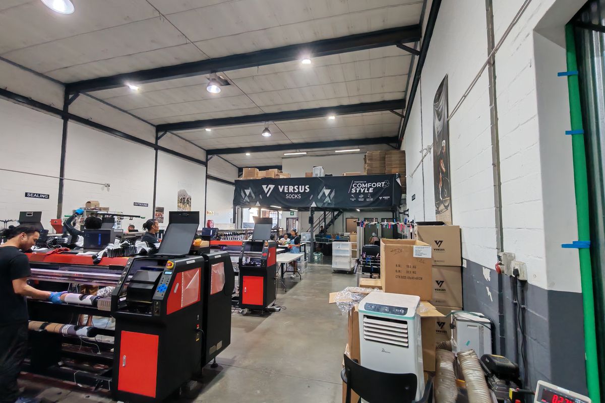 788m2 Warehouse with shared enclosed Yard/parking Area TO LET in Saxenburg Park - Photo 2