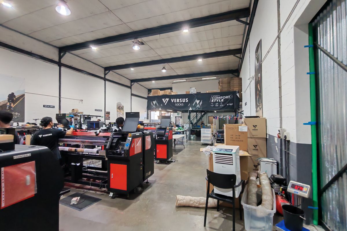 788m2 Warehouse with shared enclosed Yard/parking Area TO LET in Saxenburg Park - Photo 3