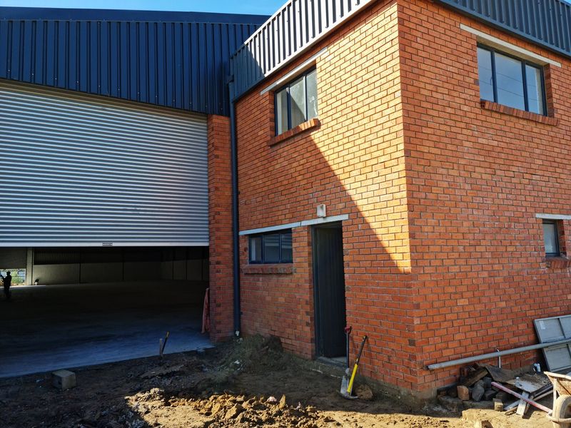 1200m2 Industrial  Warehouse TO LET | TO RENT  in Blackheath. - Photo 4