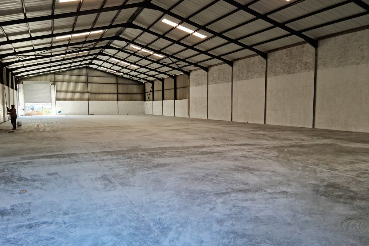 1200m2 Industrial  Warehouse TO LET | TO RENT  in Blackheath. - Photo 3
