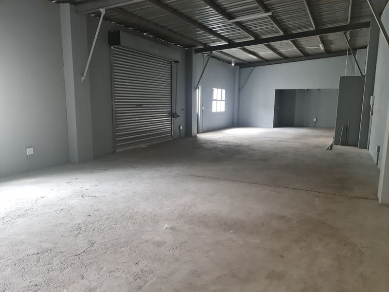 553m2 Industrial Property with Office Component To Let in the Strand. - Photo 10