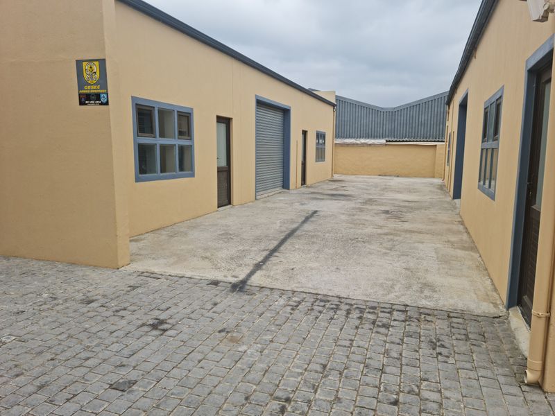 553m2 Industrial Property with Office Component To Let in the Strand. - Photo 9