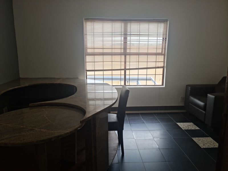 553m2 Industrial Property with Office Component To Let in the Strand. - Photo 6