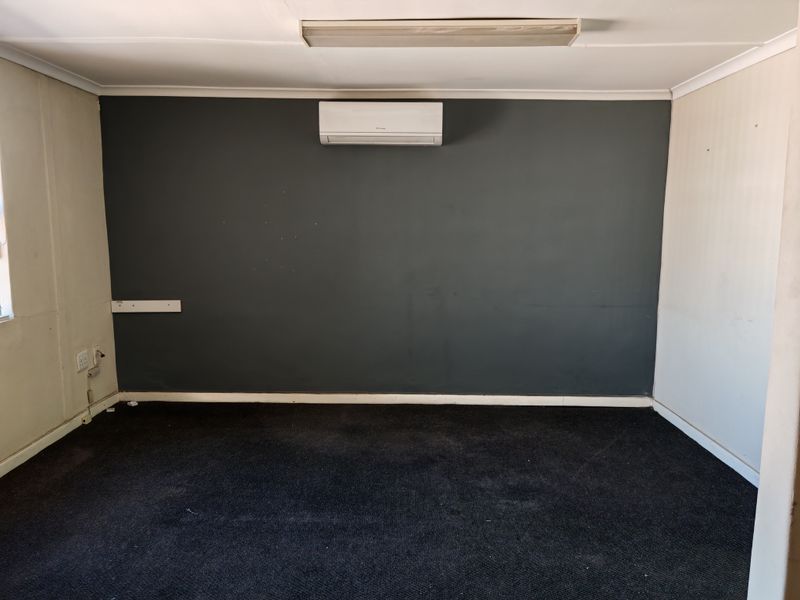 540m2 Warehouse TO LET in Saxenburg Park, Blackheath. - Photo 5