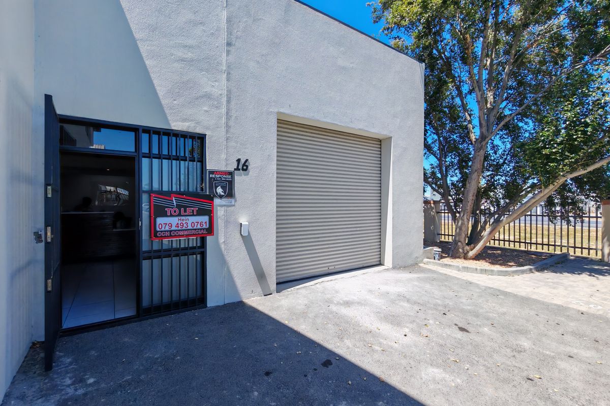 364m2 Commercial Industrial Warehouse To Let in Saxenburg Park. - Photo 2