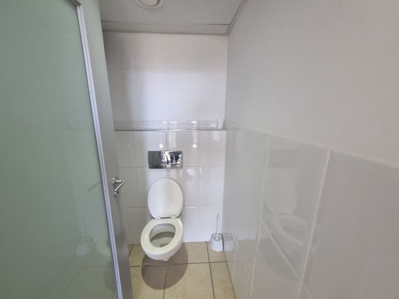 175m2 Industrial Offices To Let in Brackengate Business Park @ R21 875.00 excluding VAT - Photo 10