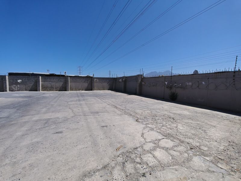 332m2 Industrial Warehouse TO LET in the Strand. - Photo 3