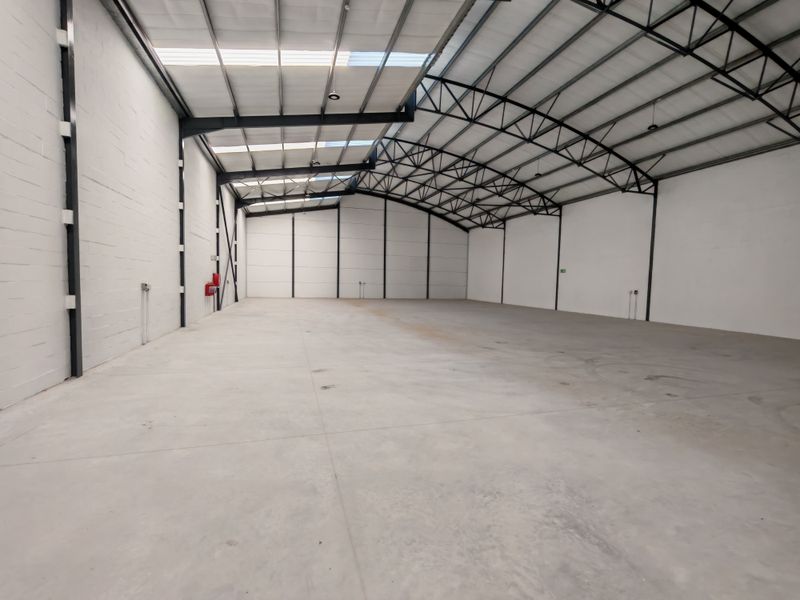 Brand New 768m2 Industrial Warehouse To Let in Firgrove , Somerset West. - Photo 10