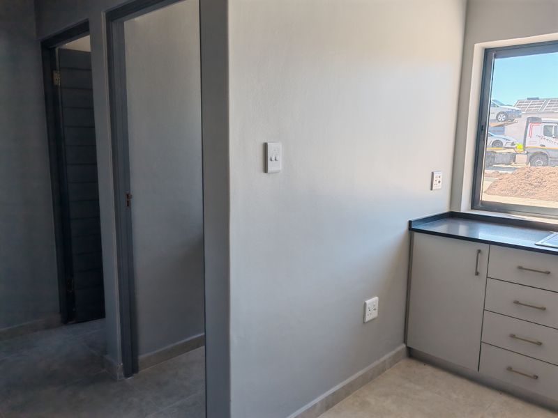 Brand New 768m2 Industrial Warehouse To Let in Firgrove , Somerset West. - Photo 8