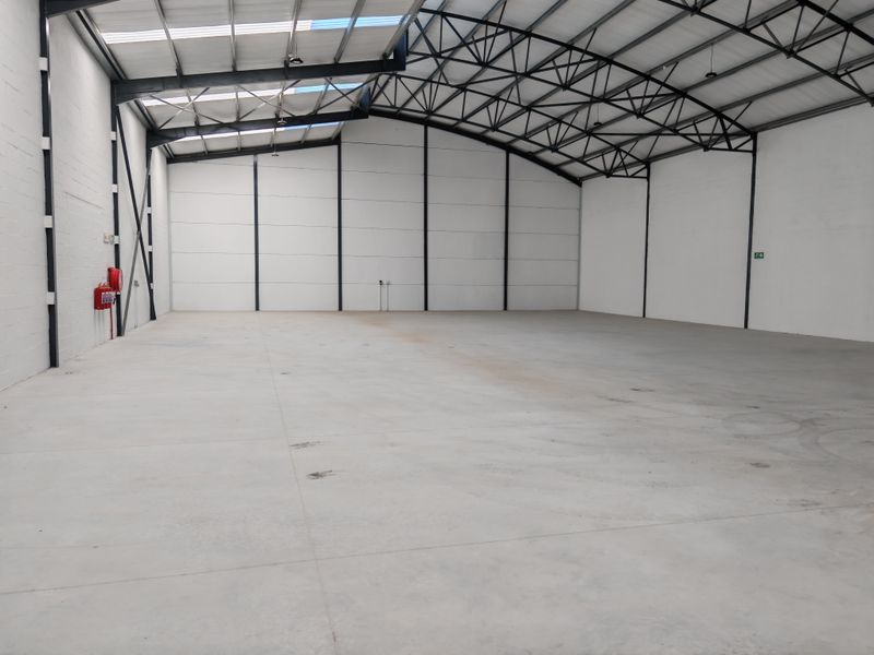Brand New 768m2 Industrial Warehouse To Let in Firgrove , Somerset West. - Photo 2