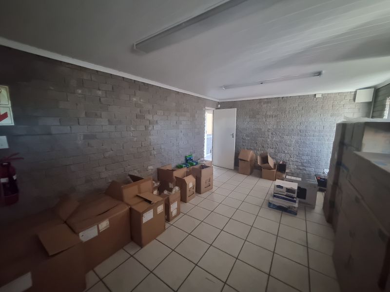 652m2 Industrial Warehouse Unit To Let in Okavango Park @ R45 640.00 excluding VAT - Photo 6