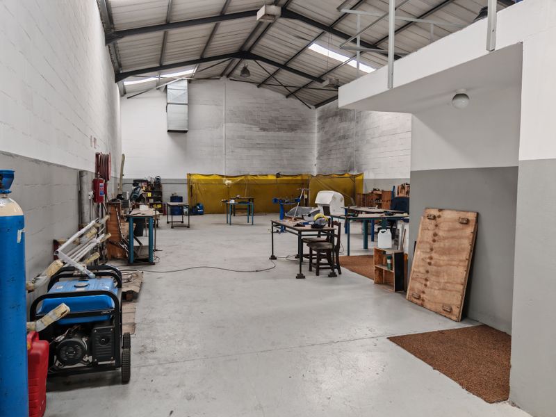 260m2  Warehouse TO LET in Saxenburg Park, Blackheath. - Photo 4