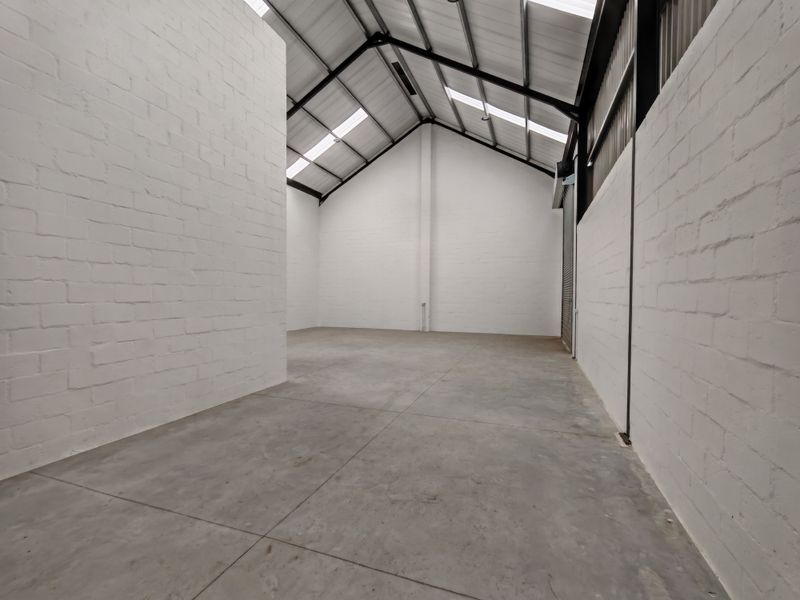 Brand New  211m2 Industrial Warehouse To Let in Firgrove , Somerset West. - Photo 6