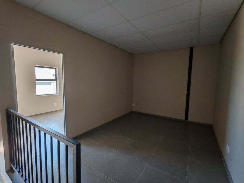 Brand New  211m2 Industrial Warehouse To Let in Firgrove , Somerset West. - Photo 7