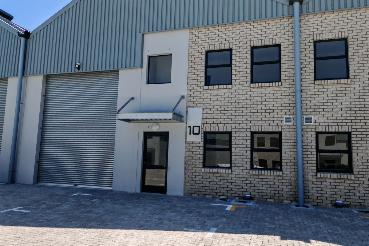 Brand New  211m2 Industrial Warehouse To Let in Firgrove , Somerset West. - Photo 2