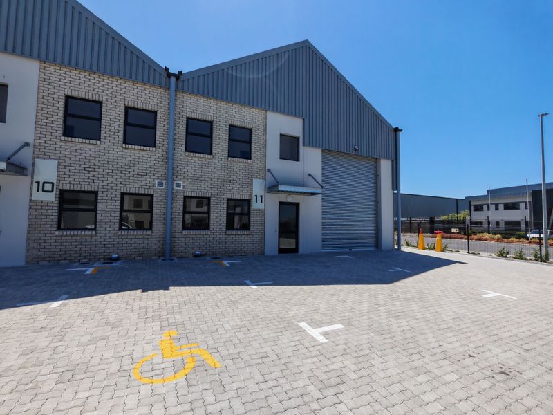 Brand New  211m2 Industrial Warehouse To Let in Firgrove , Somerset West. - Photo 5