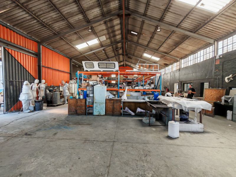 700m2  Warehouse with Enclosed Yard Area TO LET in Gants, Strand. - Photo 8