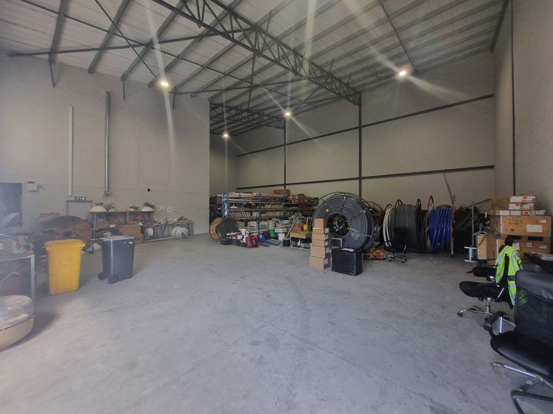 494m2 Industrial Offices To Let in Stikland Watershed Business Park @ R49 400.00 excluding VAT - Photo 2