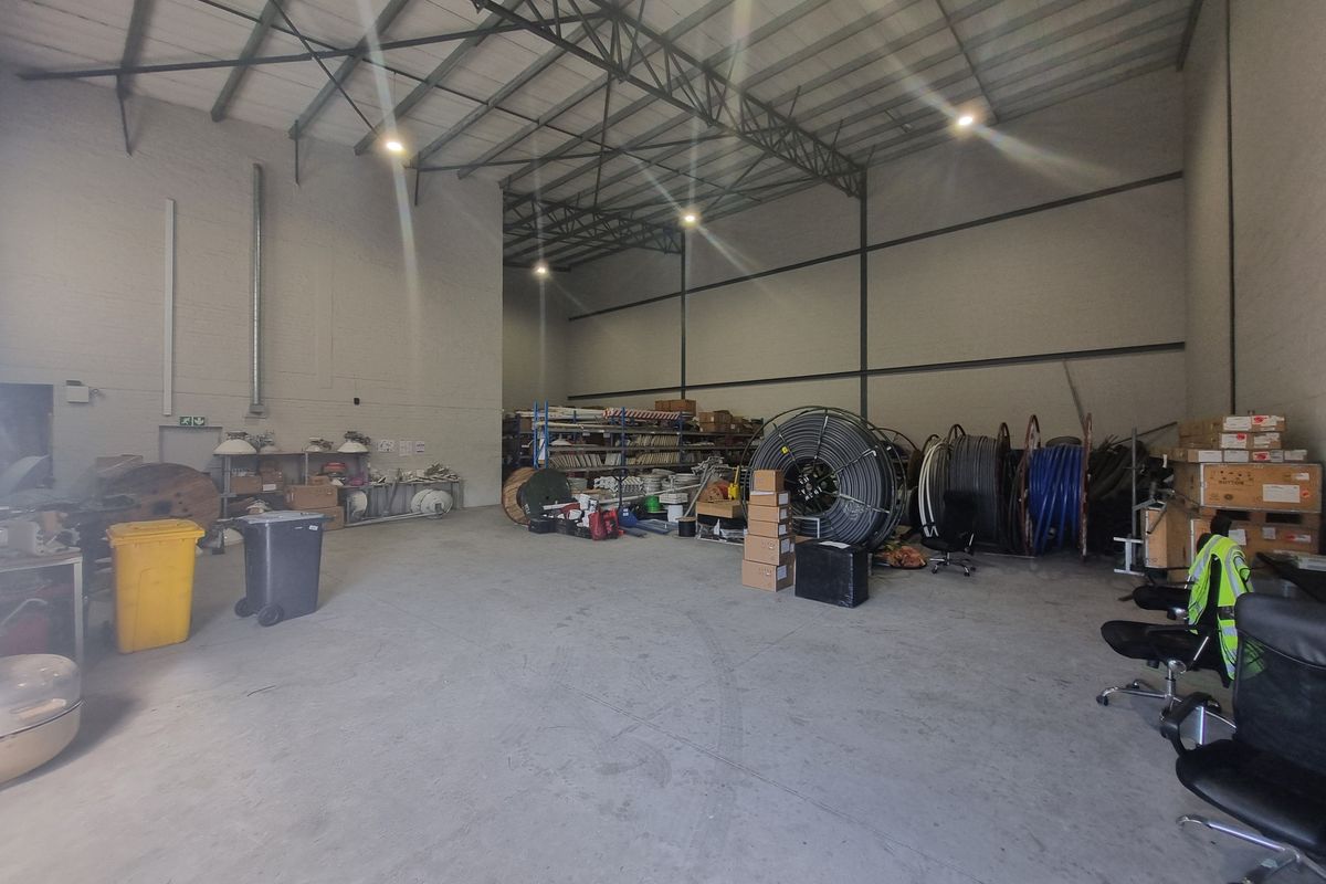 494m2 Industrial Offices To Let in Stikland Watershed Business Park @ R49 400.00 excluding VAT - Photo 2