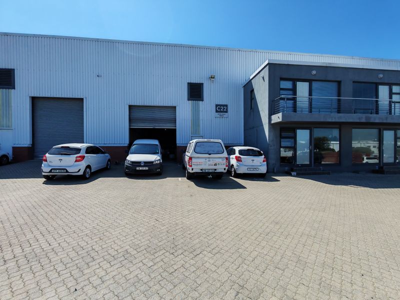 528m2  Warehouse TO LET in the Grove , Interchange ,Somerset West. - Photo 10
