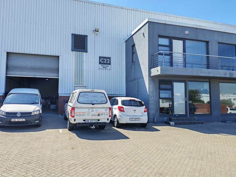 528m2  Warehouse TO LET in the Grove , Interchange ,Somerset West. - Photo 6