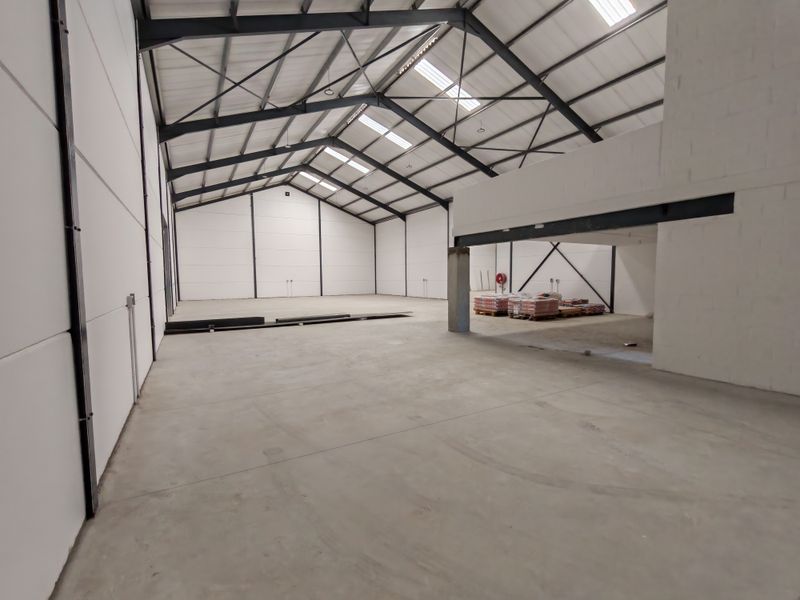 Modern 550m2 Warehouse For Sale in Firgrove Industrial Estate , Somerset West. - Photo 7