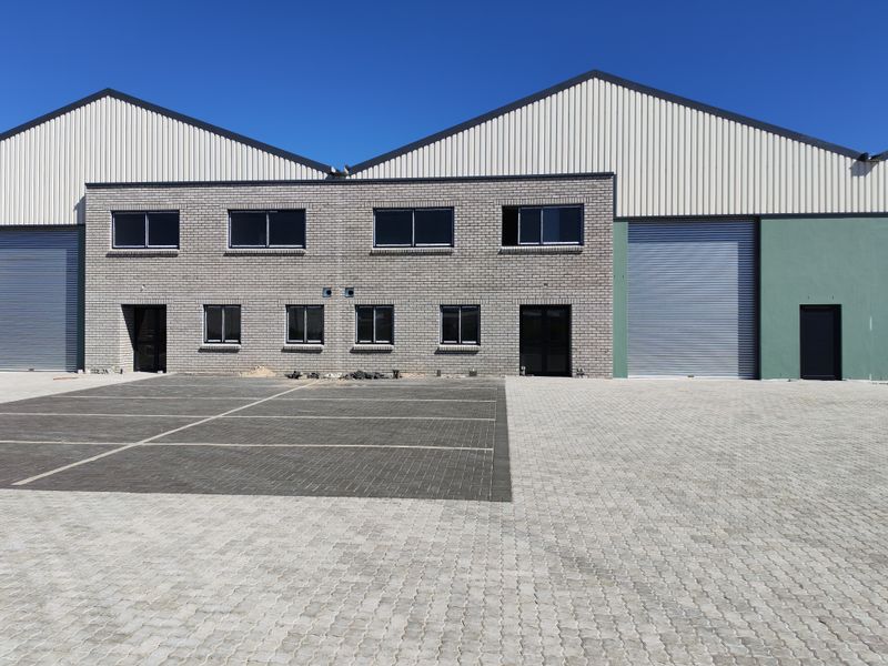 Modern 550m2 Warehouse For Sale in Firgrove Industrial Estate , Somerset West. - Photo 3