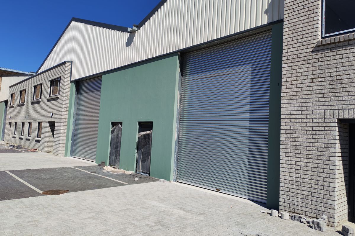 Modern 550m2 Warehouse For Sale in Firgrove Industrial Estate , Somerset West. - Photo 2