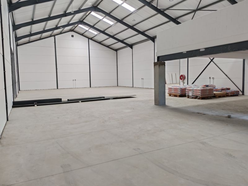 Modern 550m2 Warehouse For Sale in Firgrove Industrial Estate , Somerset West. - Photo 5