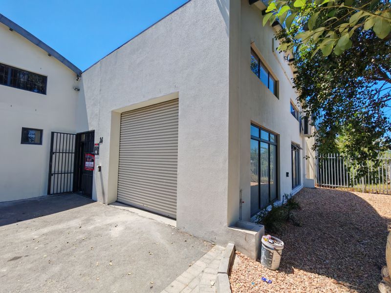366m2 Commercial / Industrial Unit To Let in Saxenburg Park. - Photo 9