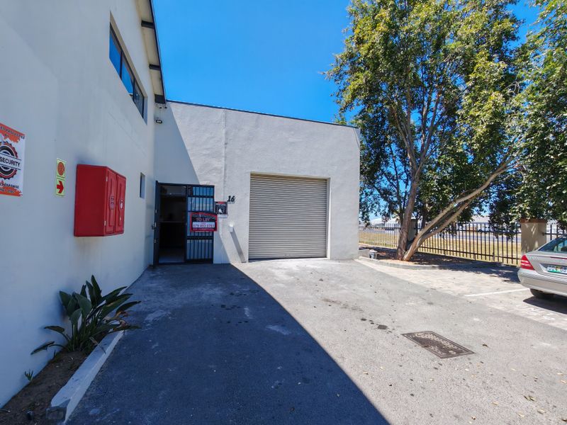 366m2 Commercial / Industrial Unit To Let in Saxenburg Park. - Photo 6