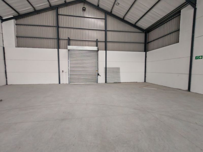 502m2 Warehouse with small yard For Sale in Firgrove Industrial Estate , Somerset West - Brand new - Photo 9