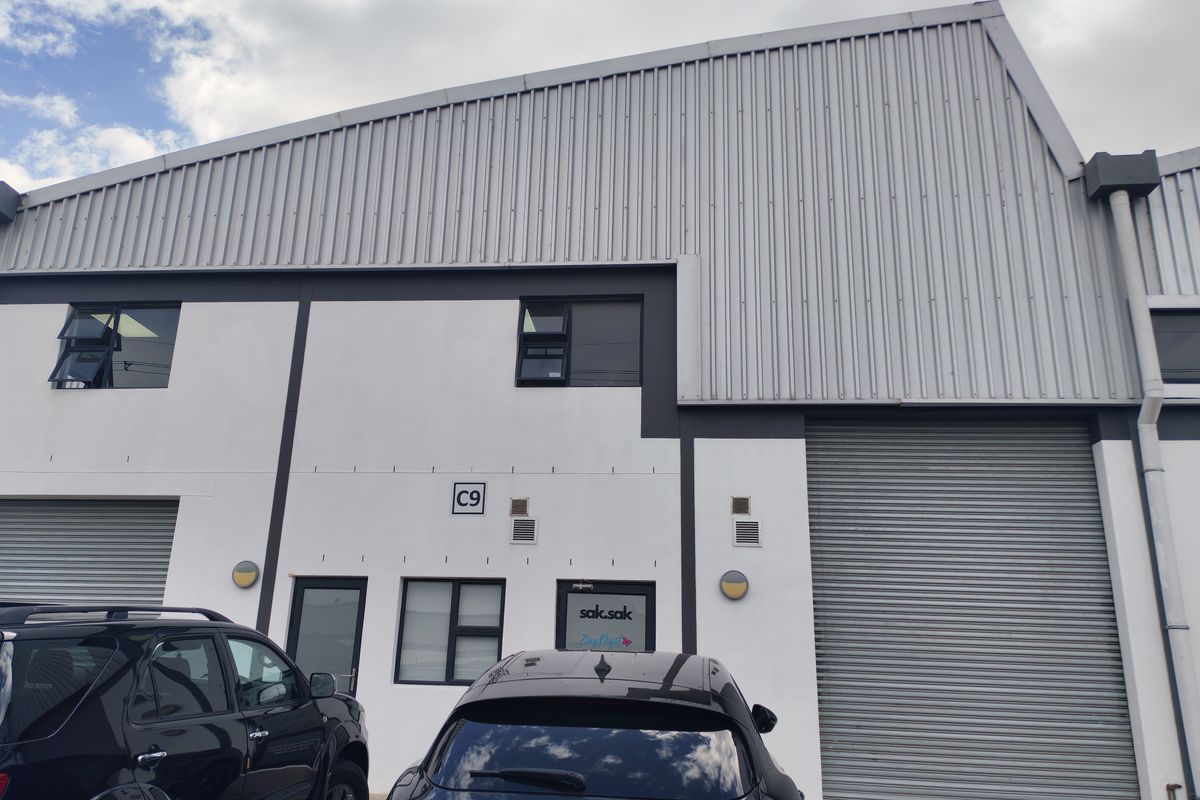 287m2 Unit / Office Space To Let in Firgrove , Somerset West - Photo 4