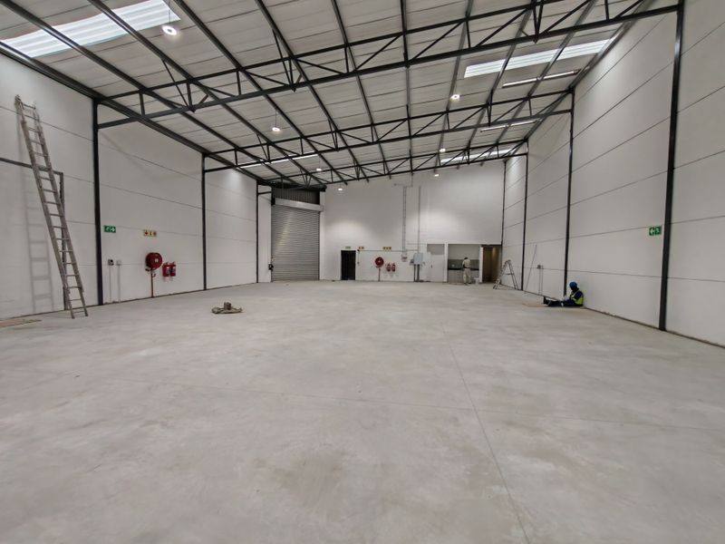 655m2 Warehouse For Sale in Firgrove Industrial Estate , Somerset West - Photo 9