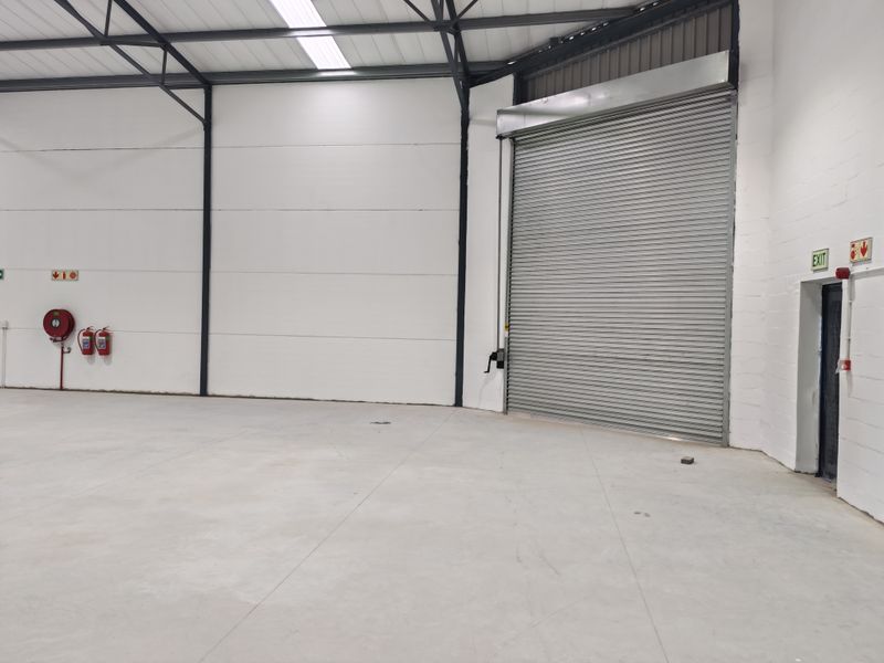 655m2 Warehouse For Sale in Firgrove Industrial Estate , Somerset West - Photo 6
