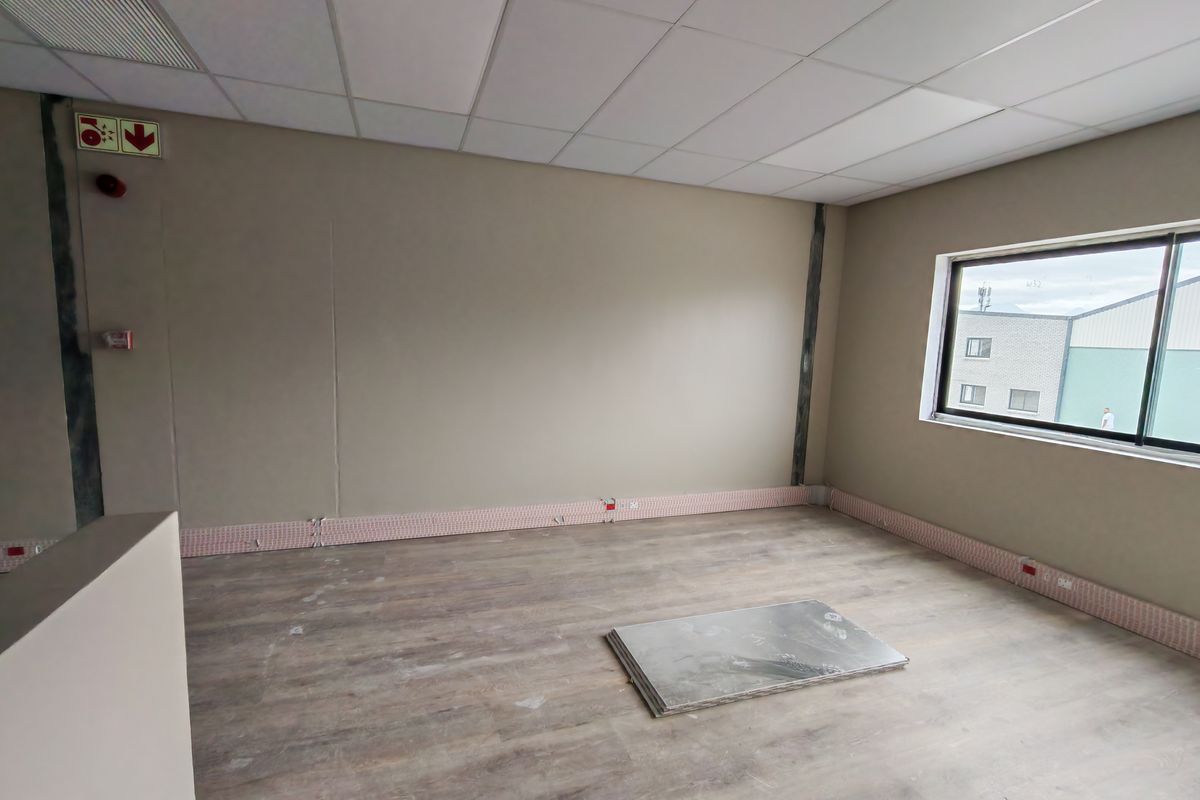 655m2 Warehouse For Sale in Firgrove Industrial Estate , Somerset West - Photo 5