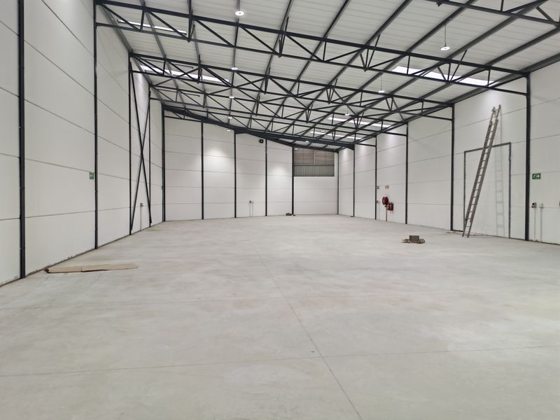 655m2 Warehouse For Sale in Firgrove Industrial Estate , Somerset West - Photo 4