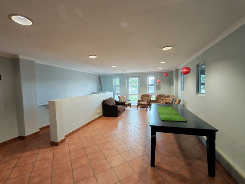 352m2 Industrial Warehouse To Let in Asla Park, Strand - Photo 8